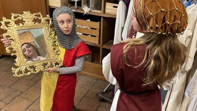 Turniere, Türme und Theater